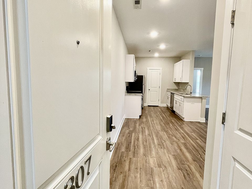 1st image of 410 English Commons Dr Building 307-B