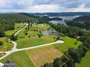 400 Lake Dr, Loudon, TN 37774