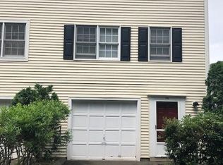 94 Clearview Ct #94, Derby, CT 06418