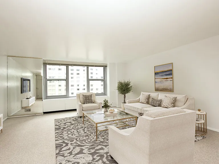 777 N Michigan Ave #1509 — Photo 2