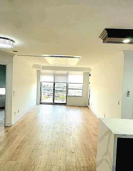 35 Kingsbridge Garden Cir #1008 — Photo 26