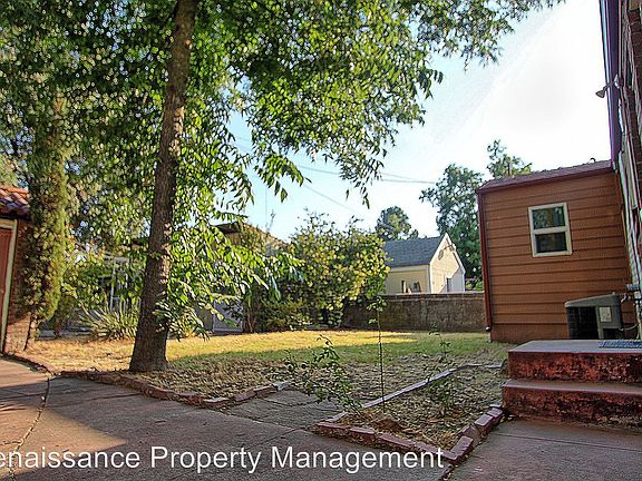 3rd image of 322 E Mendocino Ave