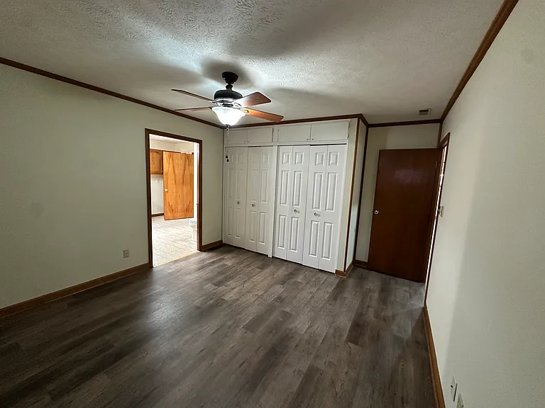 2537 Lafayette Dr — Photo 11