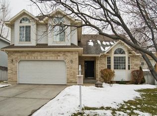 2154 E New Horizon Dr, Sandy, UT 84093