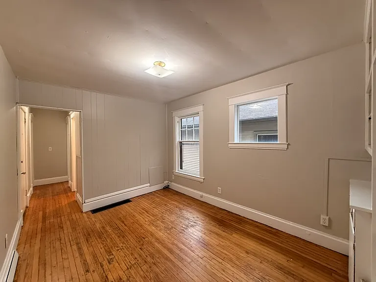 720 S Park St #3 — Photo 5