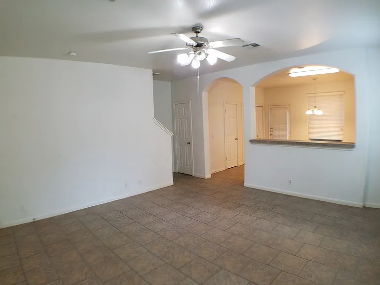 2500 Allred Dr — Photo 3