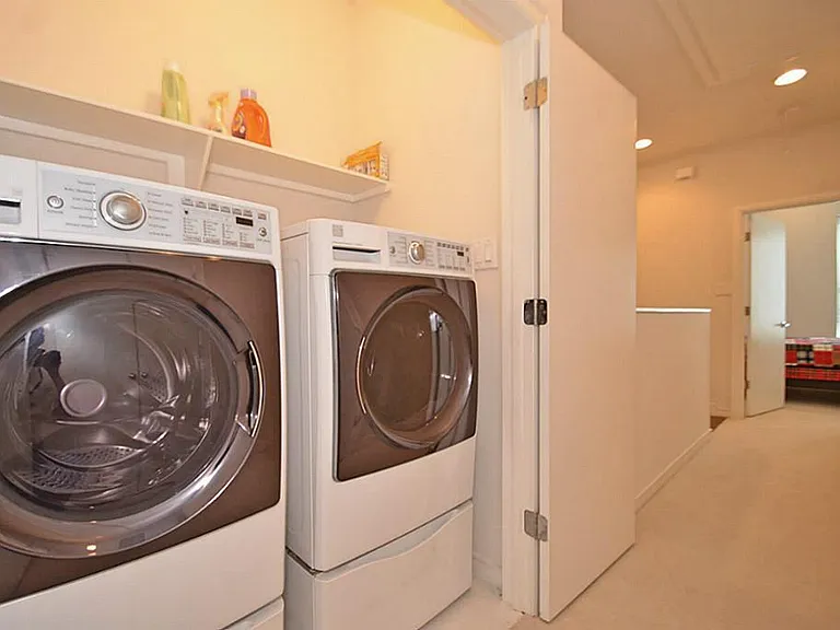 2713 Clay St — Photo 21