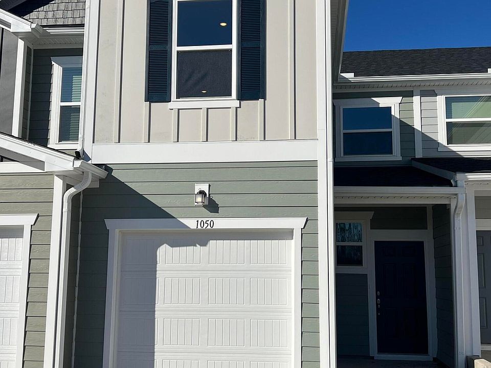 1st image of 1050 Mountain Crown St