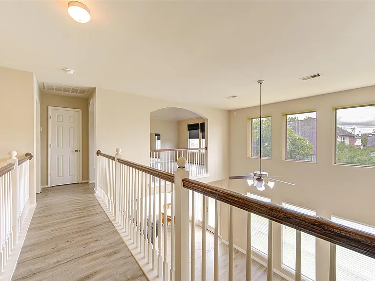 6018 Royal Hollow Ln — Photo 16