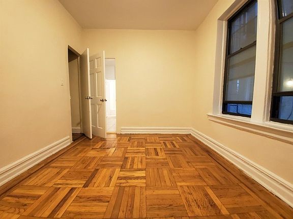 5th image of 4816 46th St APT A3