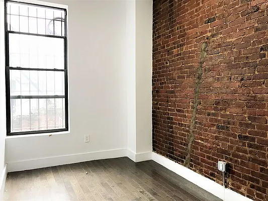 Rented by Bruma Realty LLC | media 10