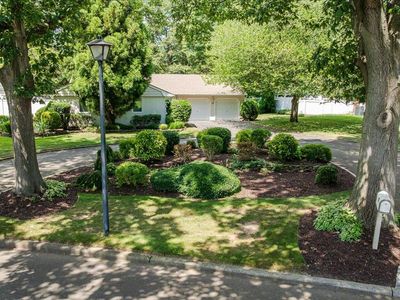 10 Pashen Place, Dix Hills, NY, 11746