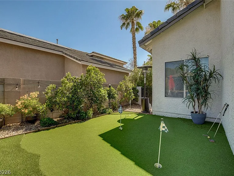 2924 Domino Way — Photo 47
