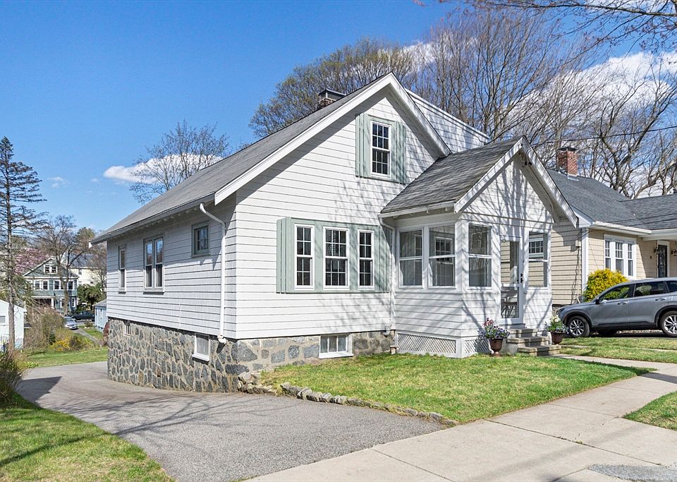 85 Perham St, West Roxbury, MA 02132 Zillow