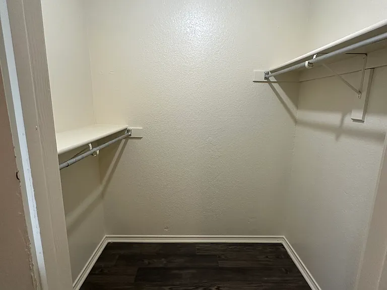 721 Avenue A #6 — Photo 11