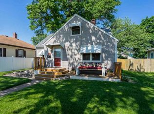 225 43rd St, Moline, IL 61265