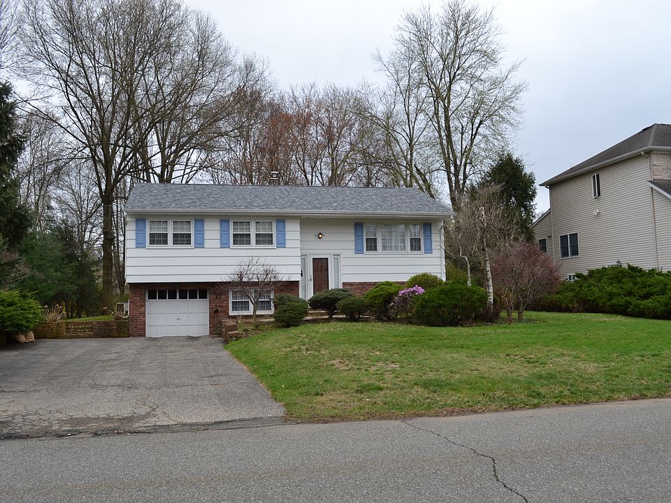 13 East Harvest Ave