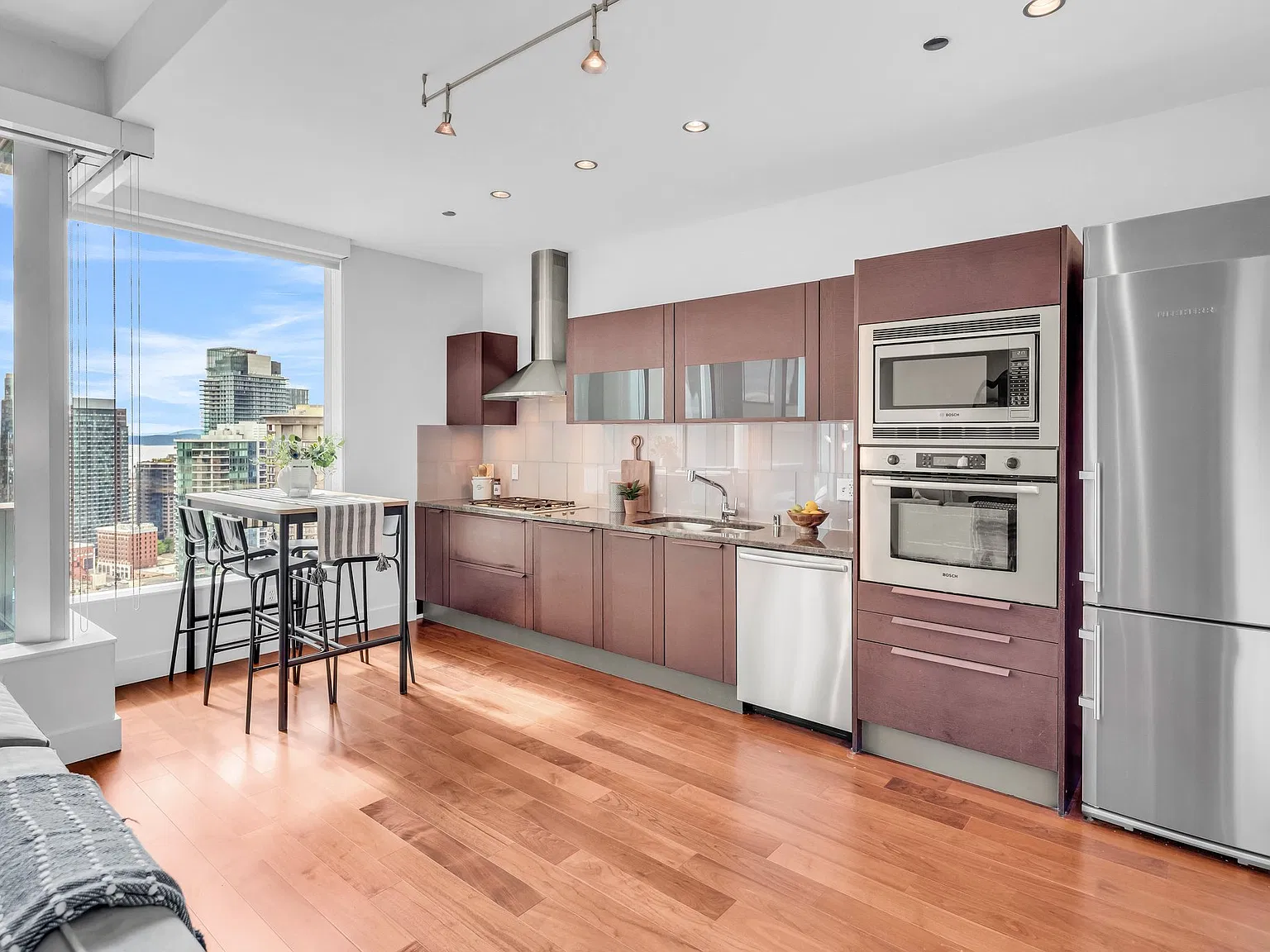 1 bed, 680 sqft, $2,895 — Photo 3