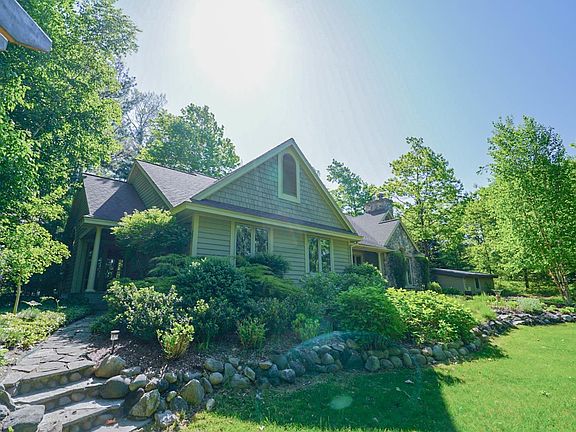 3rd image of 4000 N Lake Leelanau Dr