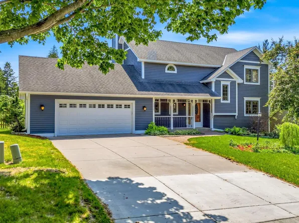 7629 74th St S, Cottage Grove, MN 55016