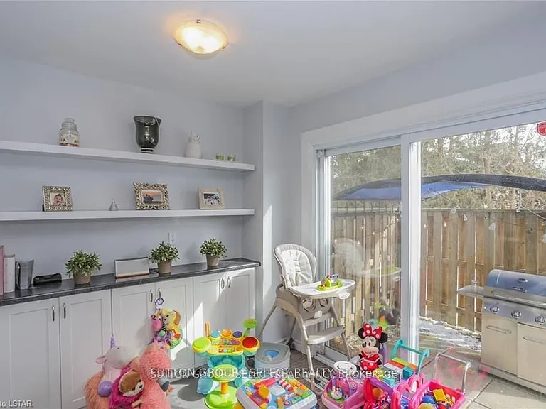 70 Fiddlers Green Rd #22 — Photo 10
