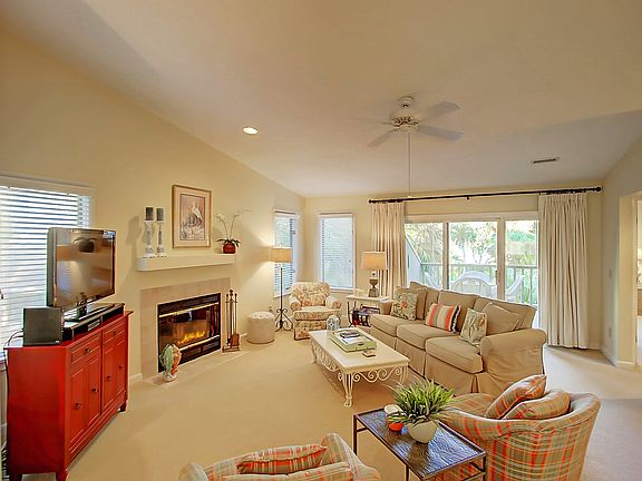 5th image of 402 Yacht Harbor Ct