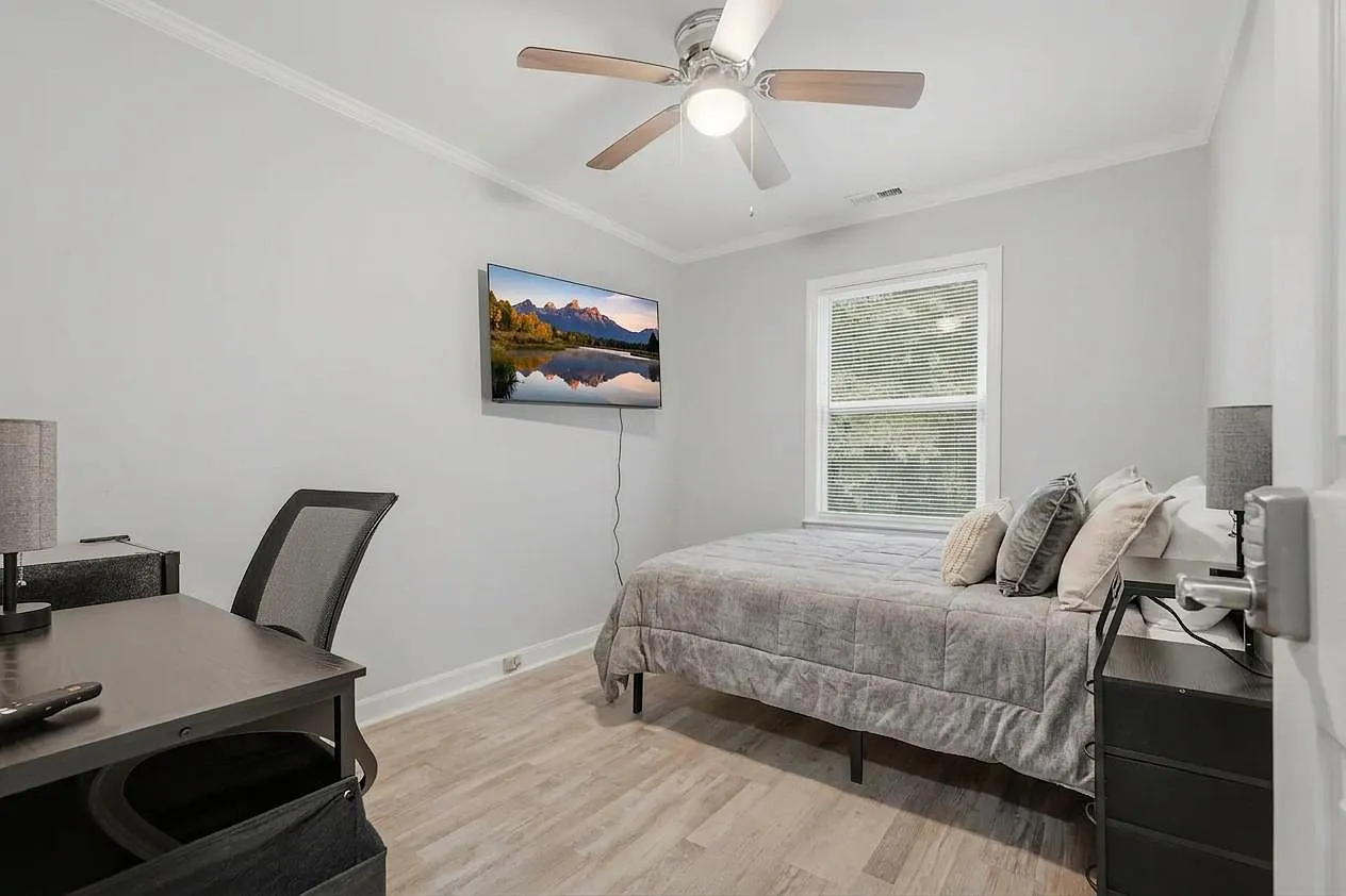 4 bed, 2.0 bath, 1731 sqft, $1,161 — Photo 1