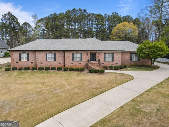 160 Victoria Dr, Fayetteville, GA 30214