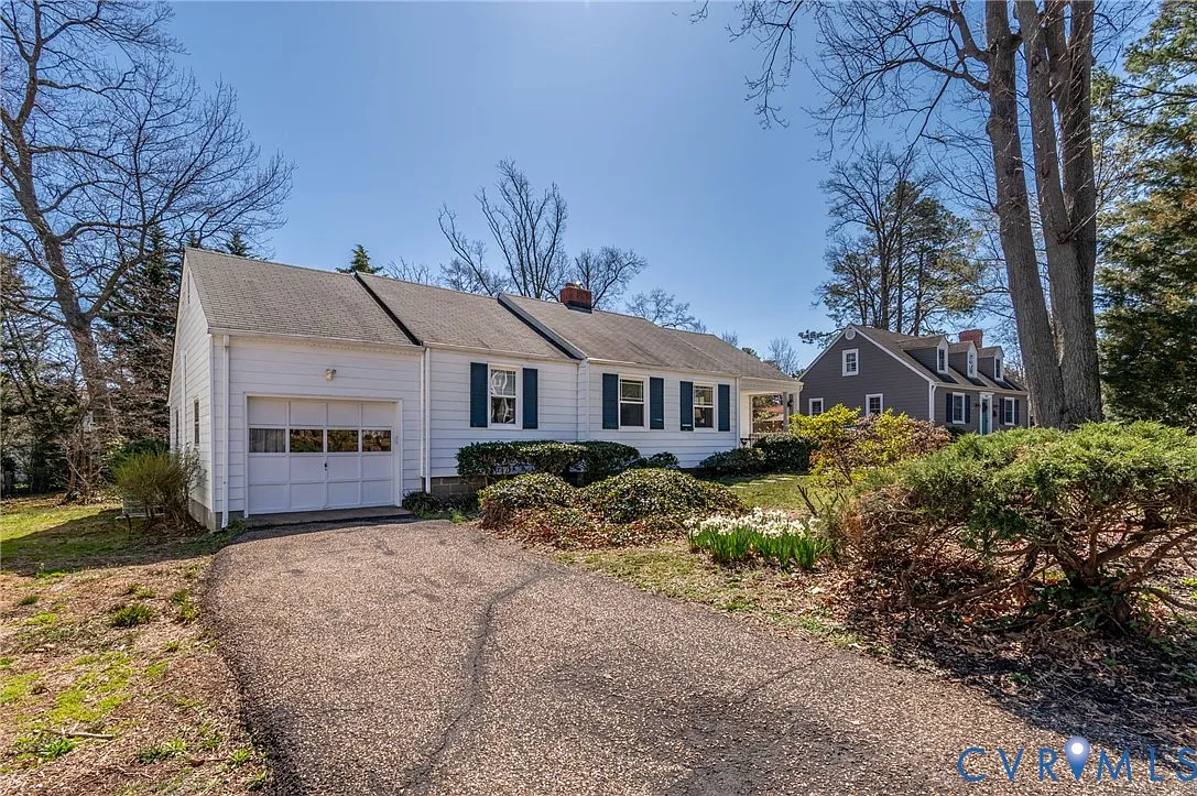 3 bed, 2.0 bath, 1826 sqft, $2,500 — Photo 2