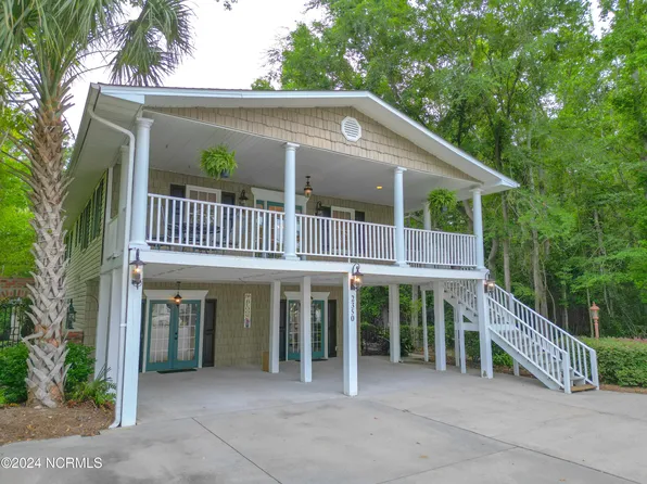 2350 Waccamaw Shores Road, Lake Waccamaw, NC 28450