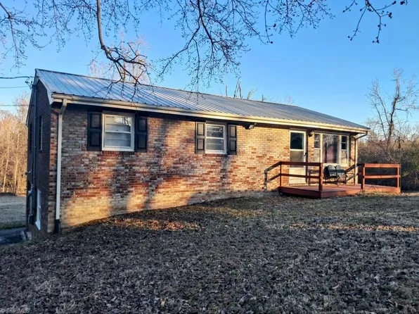 5510 Driftwood Dr, Archdale, NC 27263