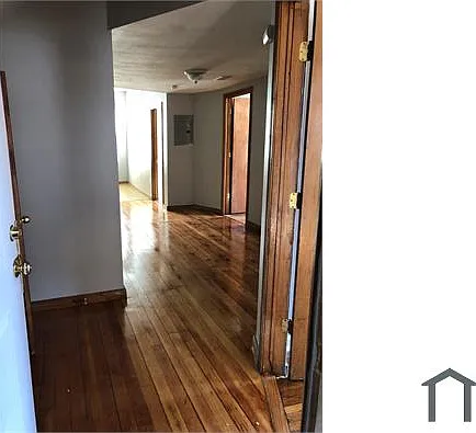 2 bed, 875 sqft, $2,827 — Photo 1