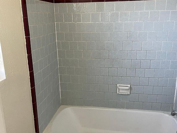 4th image of 4183 Cherokee Ave