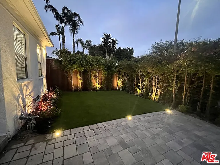 1825 Stearns Dr — Photo 32