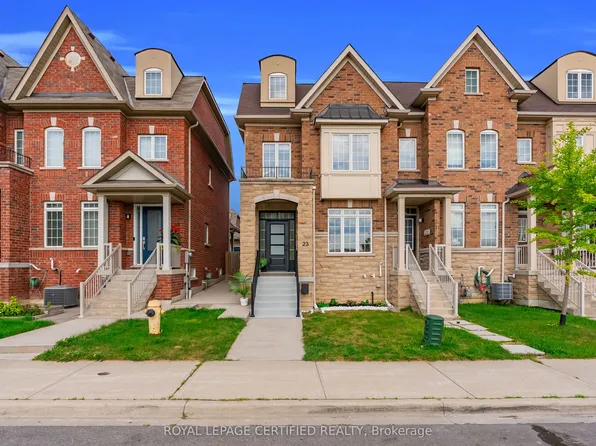 23 Charlie Jordan Rd, Toronto, ON M9M 0B7
