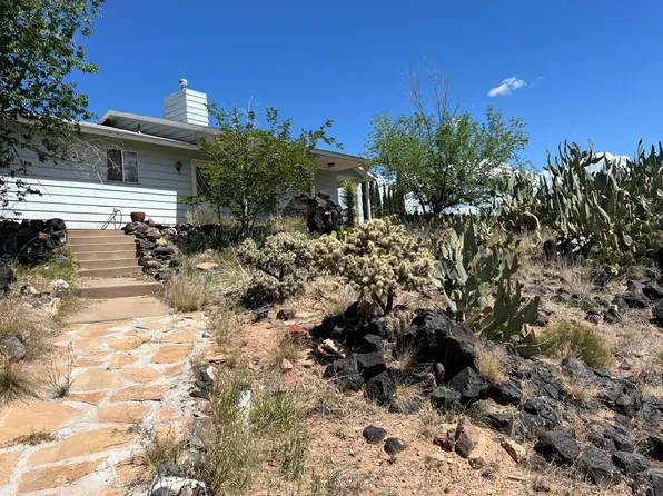 80 E 880 N, Hurricane, UT 84737