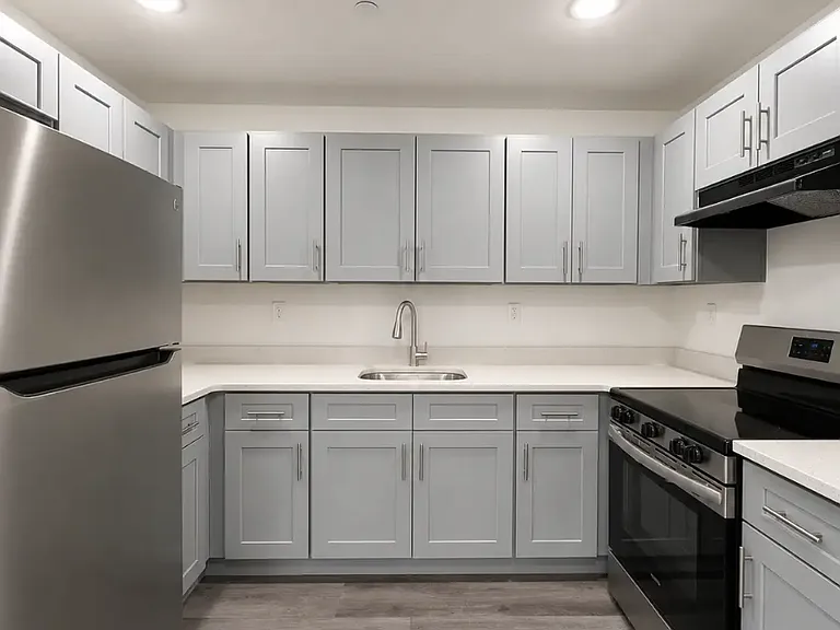 2828 University Ave #301 — Photo 3