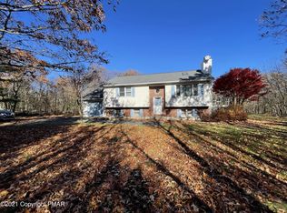 2868 Allegheny Dr, Blakeslee, PA 18610