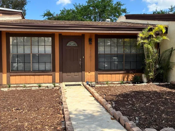 2301 Buttonwood Avenue, Pembroke Pines, FL 33026