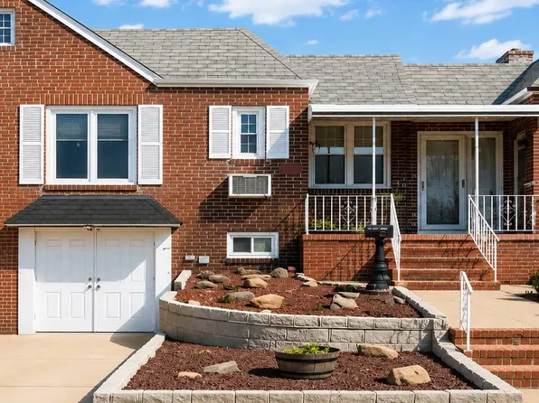 68-19 60th Dr, Flushing, NY 11378