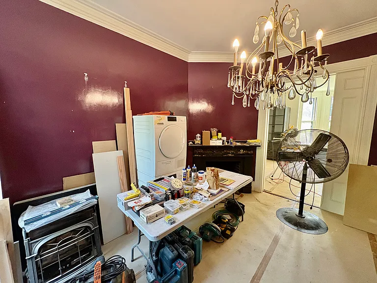 33 Brewster St — Photo 3