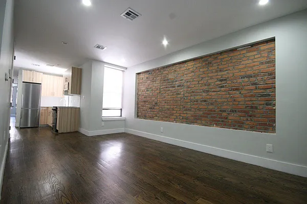 Rented by Nooklyn NYC LLC | media 9