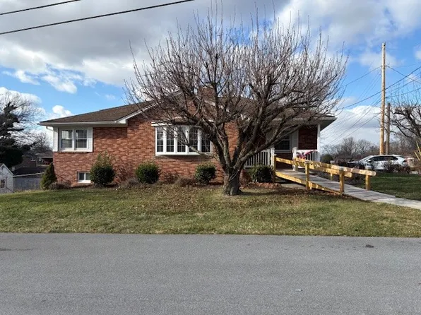 12040 Belvedere Rd, Hagerstown, MD 21742