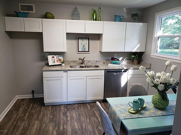 3rd image of 7100 Watson Ln