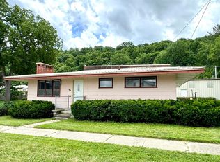 101 Second St NW, Elkader, IA 52043