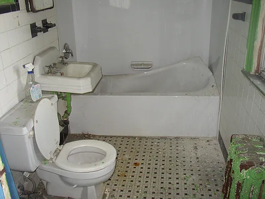 Sold by Erealty (DO NOT USE) | media 4