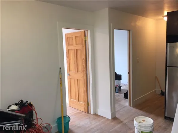 346 Grand St, Brooklyn, NY 11211