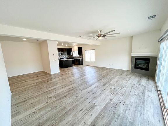4th image of 65180 Rolling Hills Dr