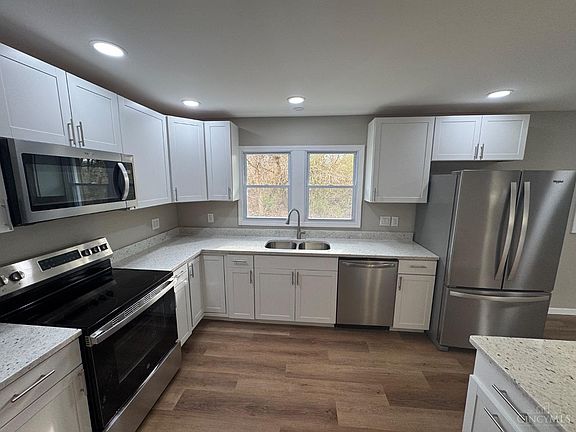 2nd image of 5948 Beverly Ln