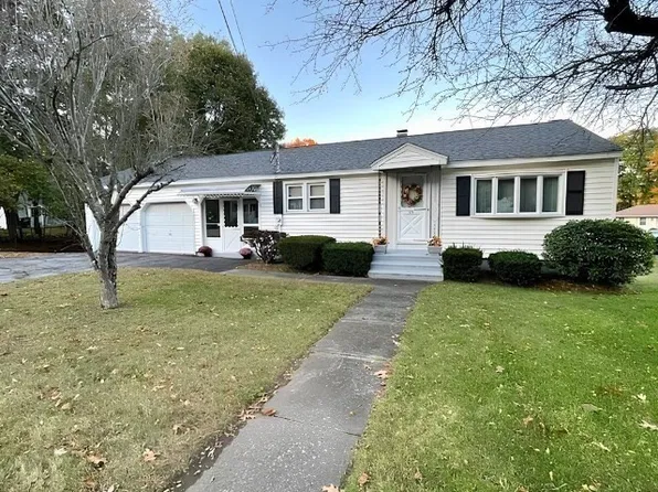 55 School St, Auburn, MA 01501